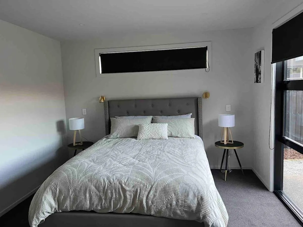 Tranquil New Home With Stunning Hill Views Κράισττσερτς 0*,