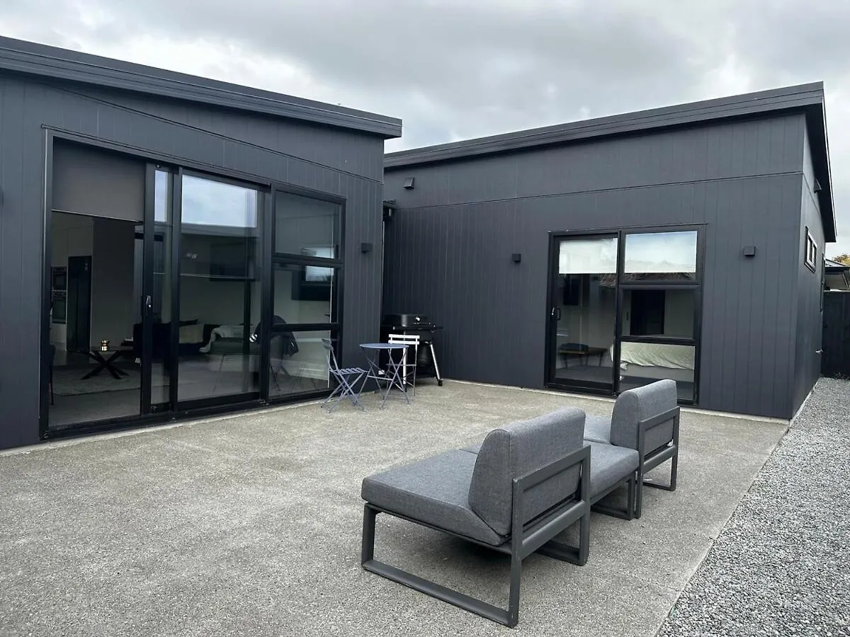 Dom wakacyjny Tranquil New Home With Stunning Hill Views Christchurch